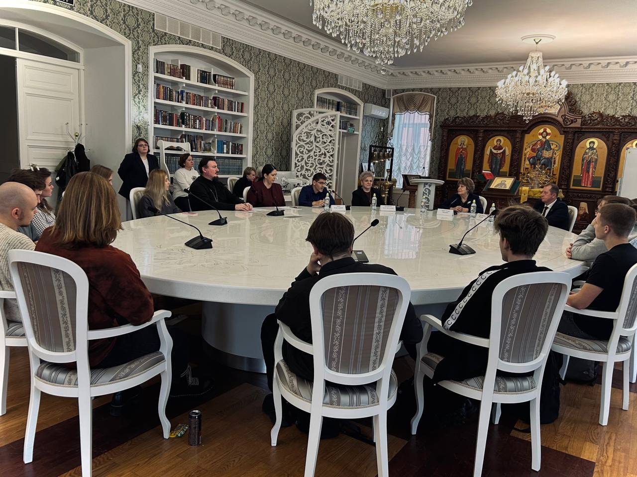 В НИУ «БелГУ» обсудили традиционные ценности и вызовы современности в рамках Иоасафовских чтений В НИУ «БелГУ» обсудили традиционные ценности и вызовы современности в рамках Иоасафовских чтений