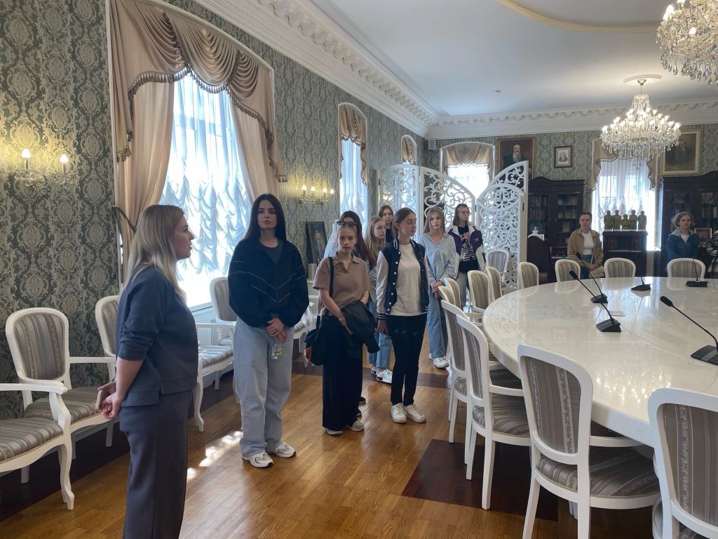 Экскурсия по библиотеке-музею Николая Николаевича Страхова